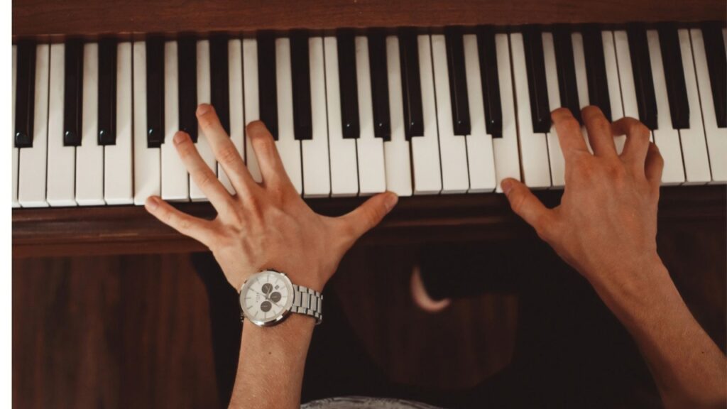 ピアノを弾いて親指が痛い時どうしたらいい?対応法を詳しくご紹介します!